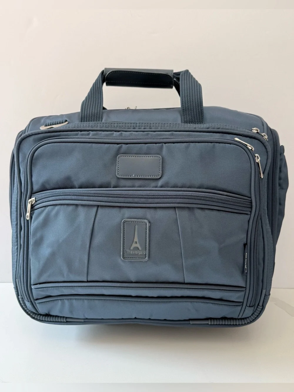 Travelpro Crew 16”Rolling Business Bag Blue Wheeled Carry On Travel Luggage Tote